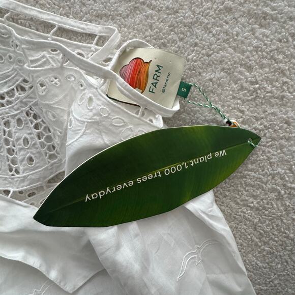 Farm Rio Eyelet Sarong Coverup in White - Picture 6 of 6